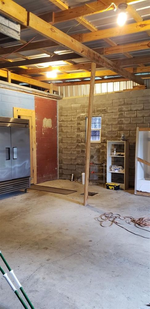 2011 Monticello St, Hazlehurst, MS 39083